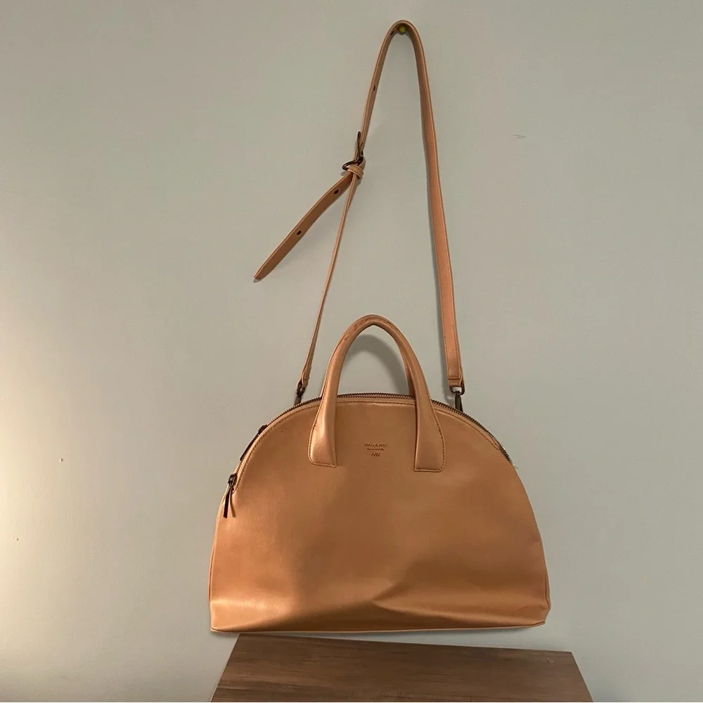 Matt & Nat Hand Bag Crossbody Purse Tote Camel/Beige Vegan Leather Shoulder Bag